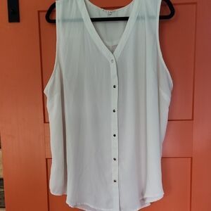 Maurices Cream Sleeveless Blouse